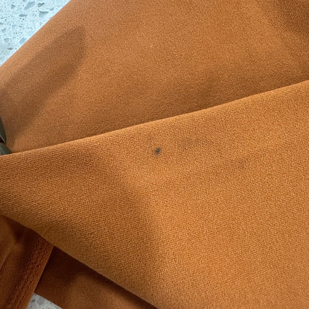 Nike Zenvy Rust Activewear Ensemble - Picture 2 of 7